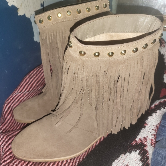 Michael Kors 6 1/2 Suede, Fringe Booties - Picture 9 of 16